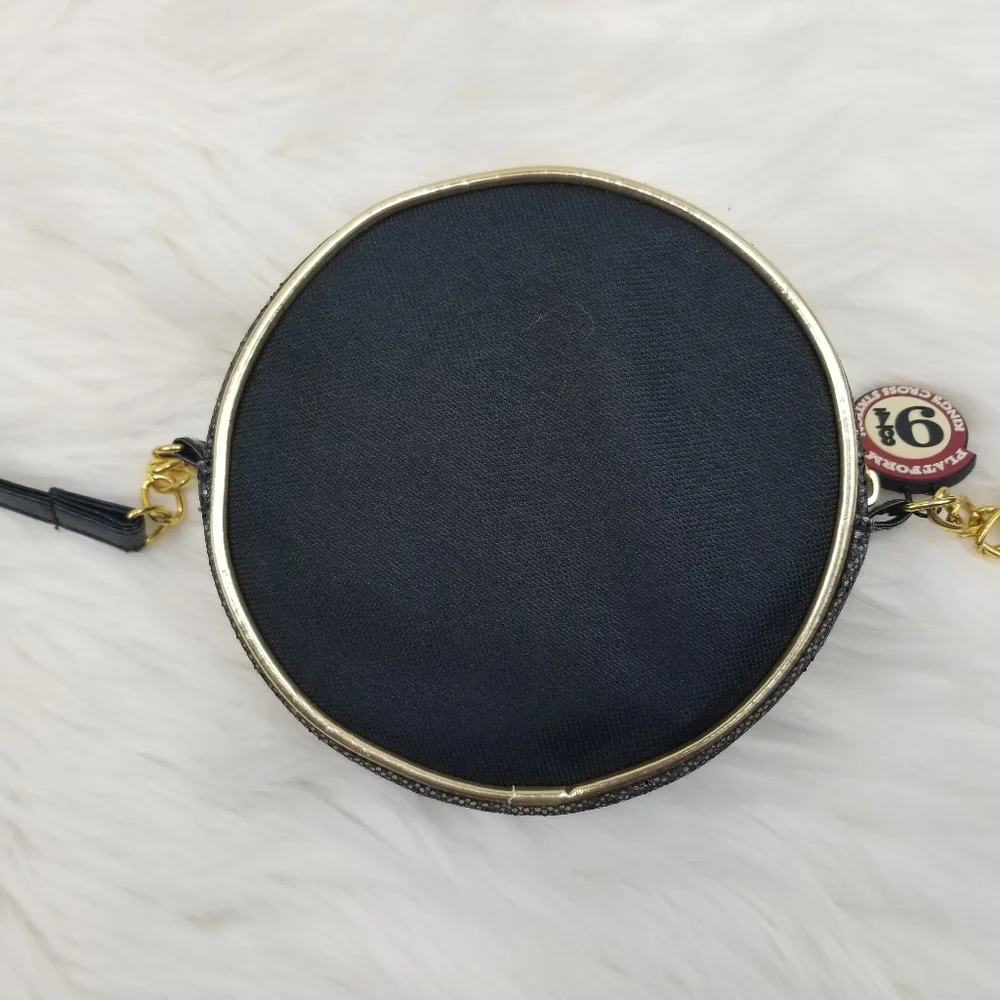 Harry Potter round crossbody purse 9 1/2 - Picture 4 of 8